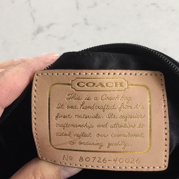 Coach cosmetic Bag - Picture 4 of 4